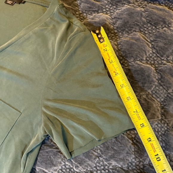 Soaked Stitchfix Green V Neck Short Sleeve Pocket Raw Hem Tee Shirt medium - Picture 15 of 17